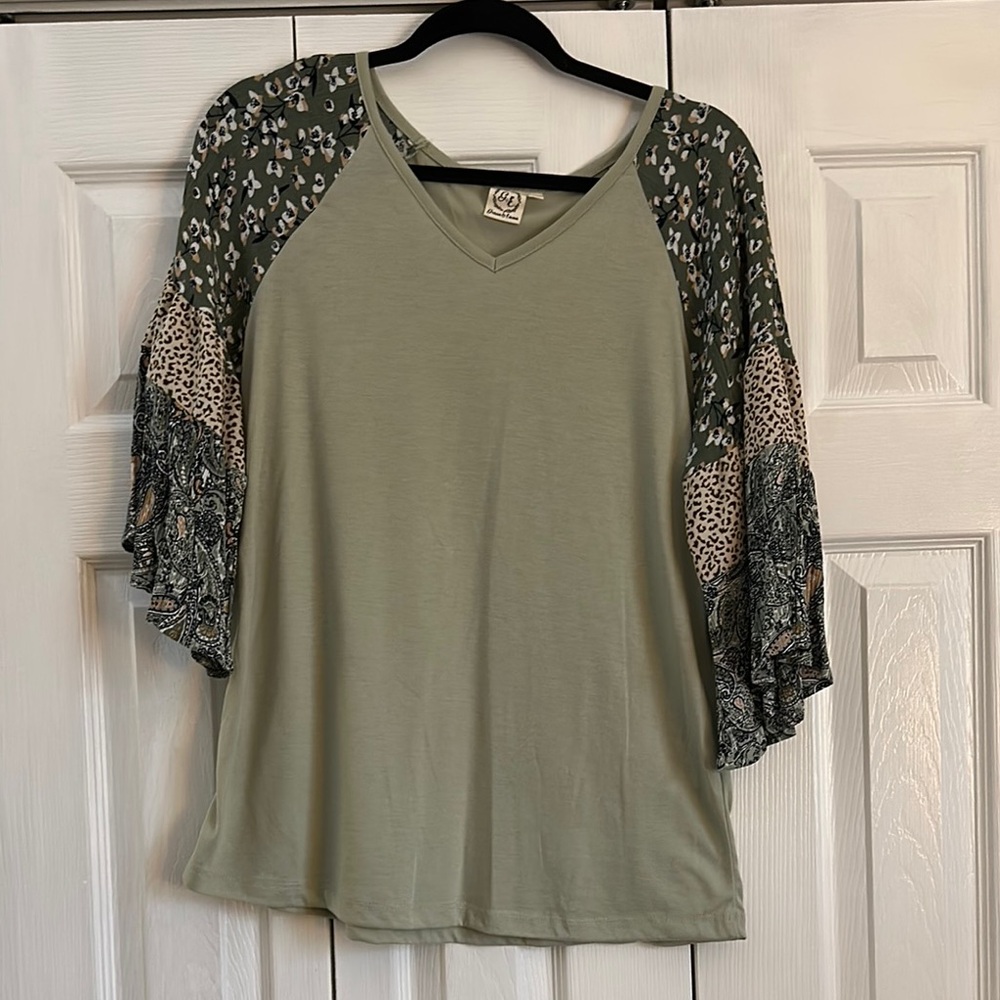 Green 3/4 Sleeve Blouse